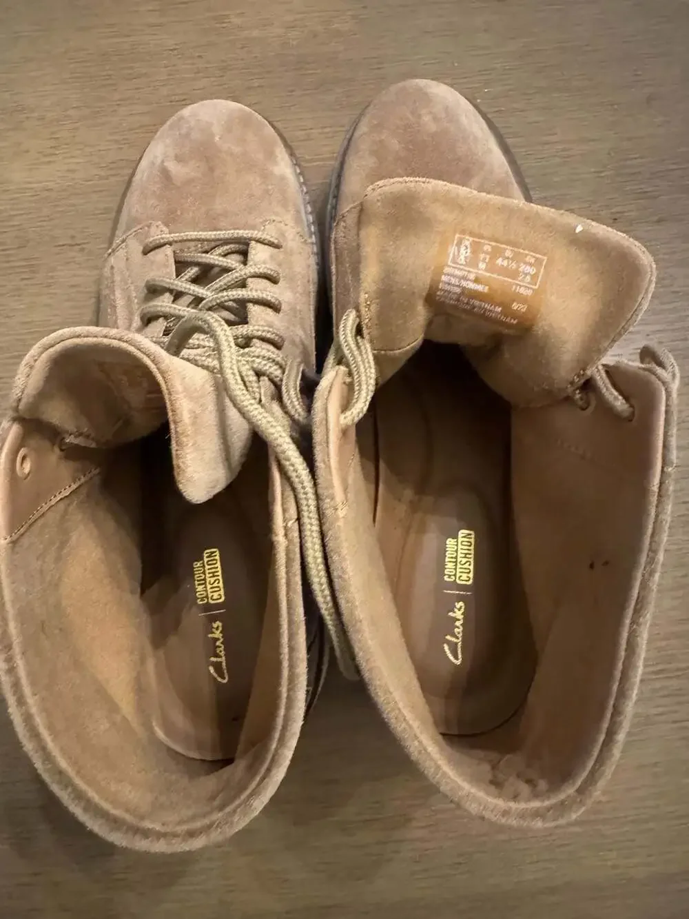 Clarks Clarkhill Hi Men’s Suede Chukka Boots – Size 11M NEW